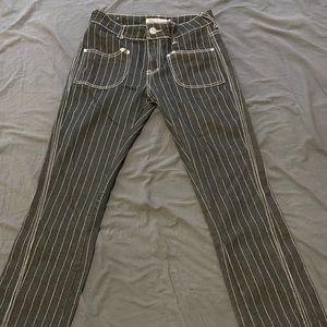 RUNS SMALL Long very comfortable striped jeans